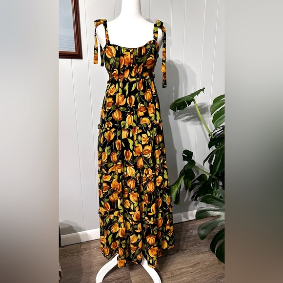 🛍️ Eighty eight  maxi dress with elastic back Size S measurements posted. - Picture 1 of 6